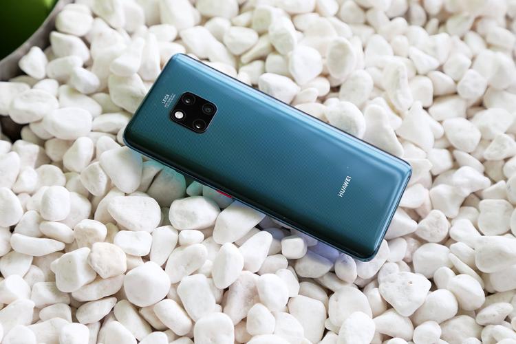 mate20和mate20pro区别外观?mate20和mate20pro性能差别? 第1张 mate20和mate20pro区别外观?mate20和mate20pro性能差别? 第1张