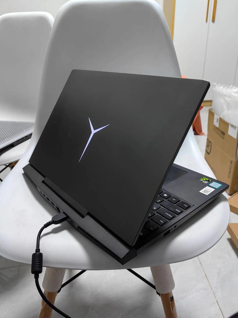 联想y7000灯怎么开?联想y7000怎么亮灯?  第1张