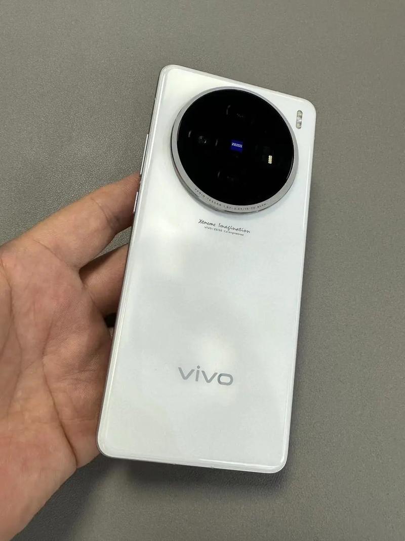 vivo最新旗舰机是哪款/vivo 最新旗舰  第1张