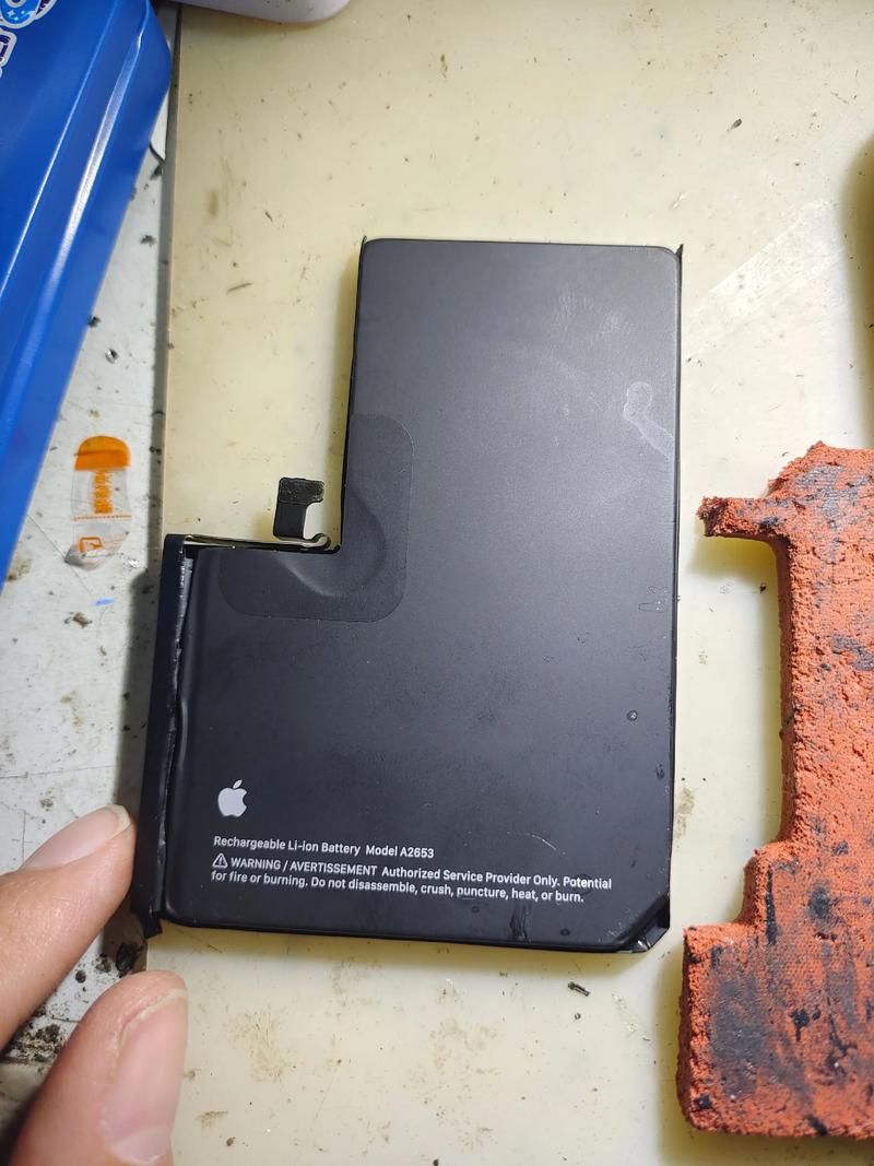 iphone自己换电池难吗?自己更换苹果手机电池难吗?  第1张